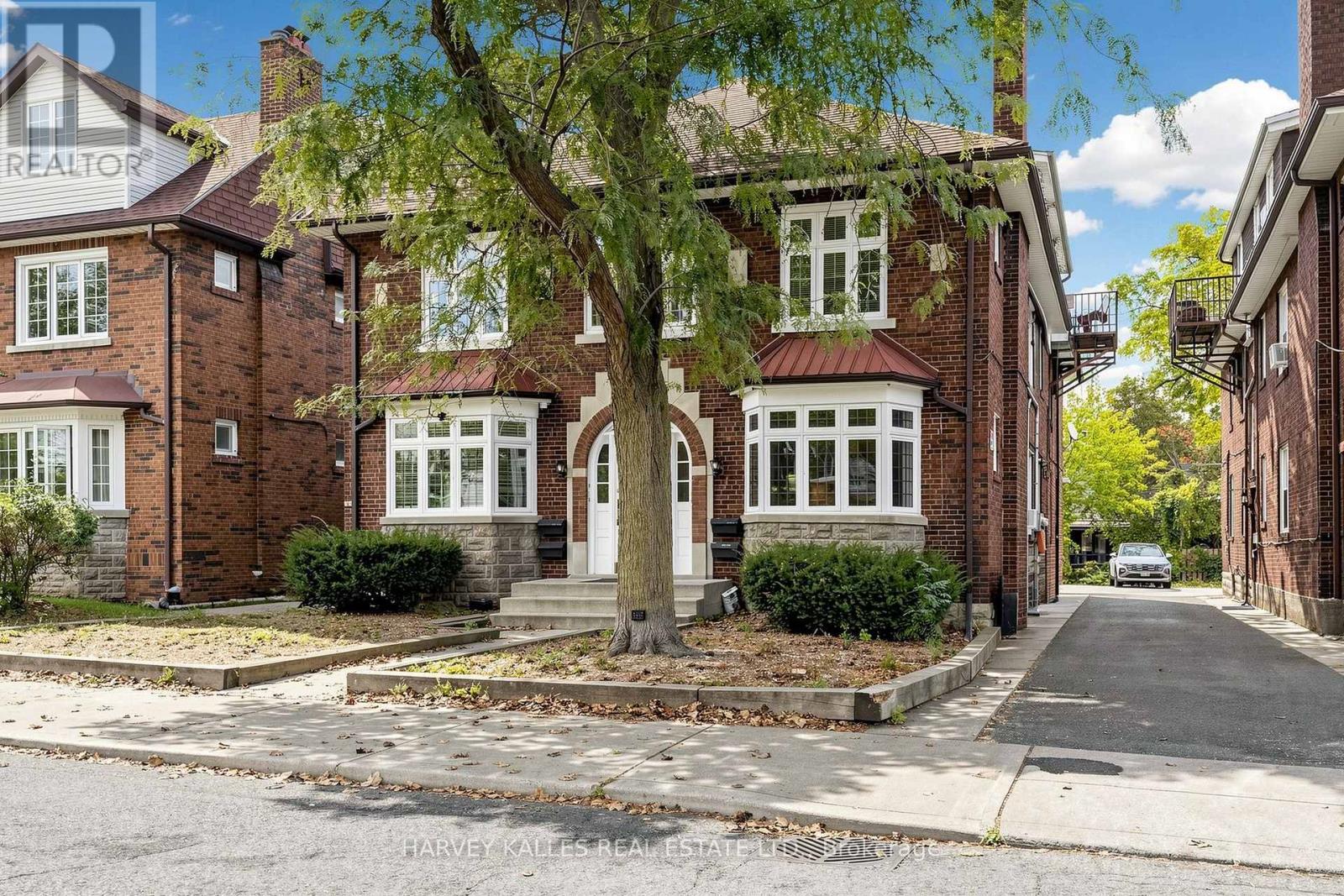 South 2nd - 163 Highbourne Road, Toronto, Ontario  M5P 2J8 - Photo 6 - C13857746