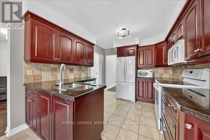 8 Vail Meadows Crescent, Clarington, Ontario  L1C 4T1 - Photo 12 - E13857718