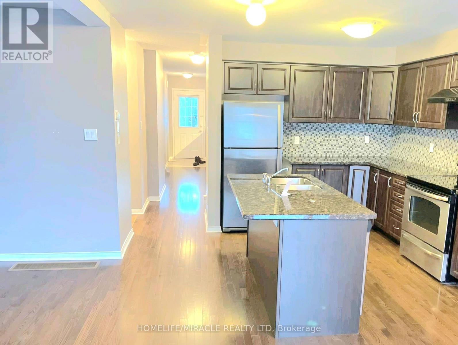 857 Taggart Crescent, Oshawa, Ontario  L1K 0E6 - Photo 2 - E13857734