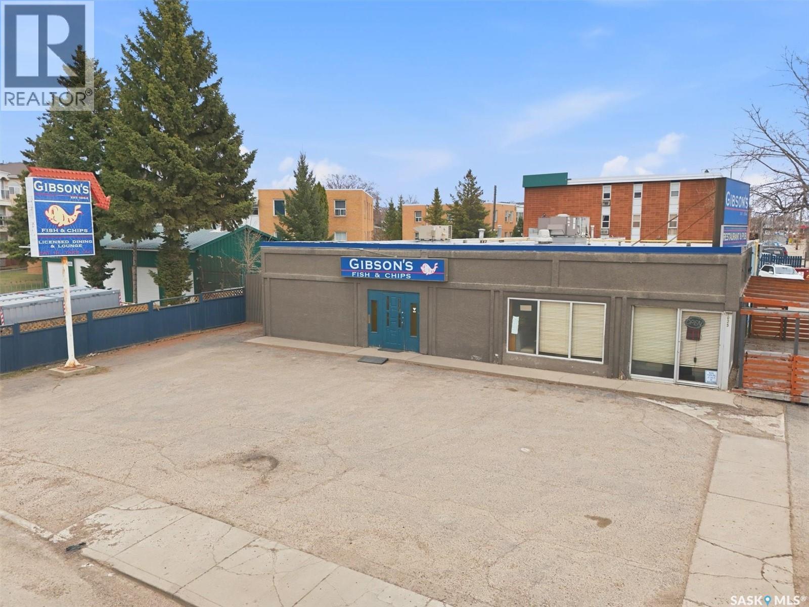 1025 Louise Avenue, Saskatoon, Saskatchewan  S7H 2P7 - Photo 1 - SK050092