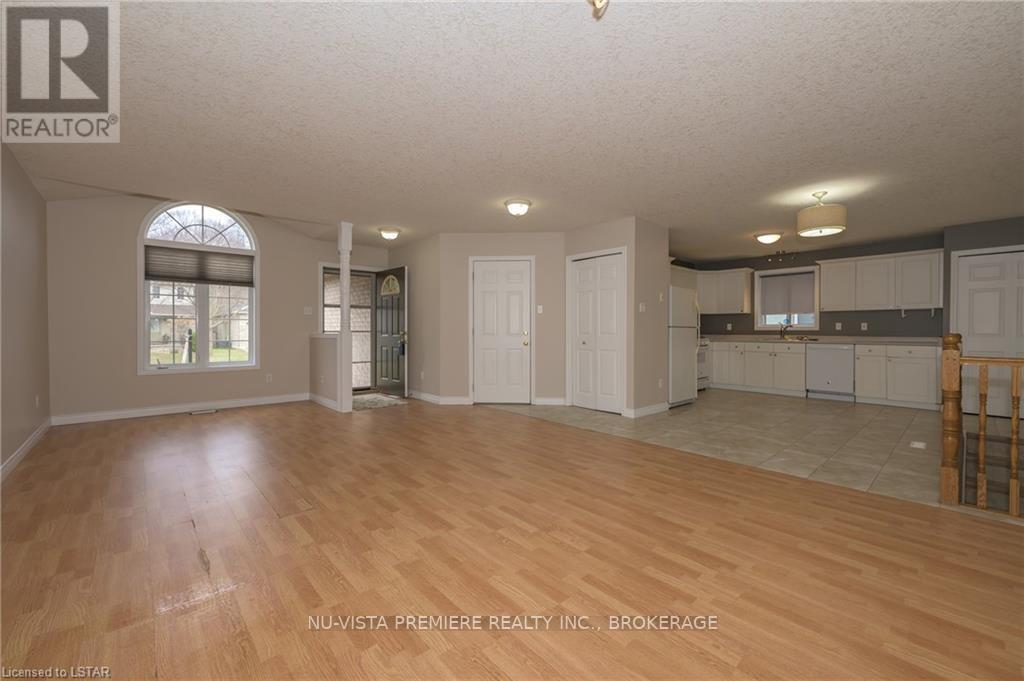 602 Sprucewood Drive, London North, Ontario  N5X 4J5 - Photo 3 - X13857800