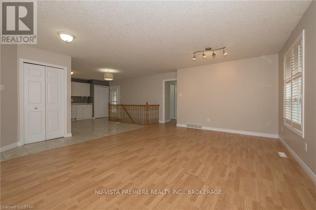 602 Sprucewood Drive, London North, Ontario  N5X 4J5 - Photo 6 - X13857800