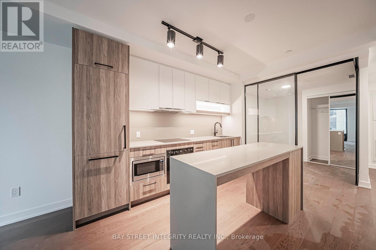 702 - 91 Montclair Avenue, Toronto, Ontario  M5P 0B1 - Photo 6 - C13857766