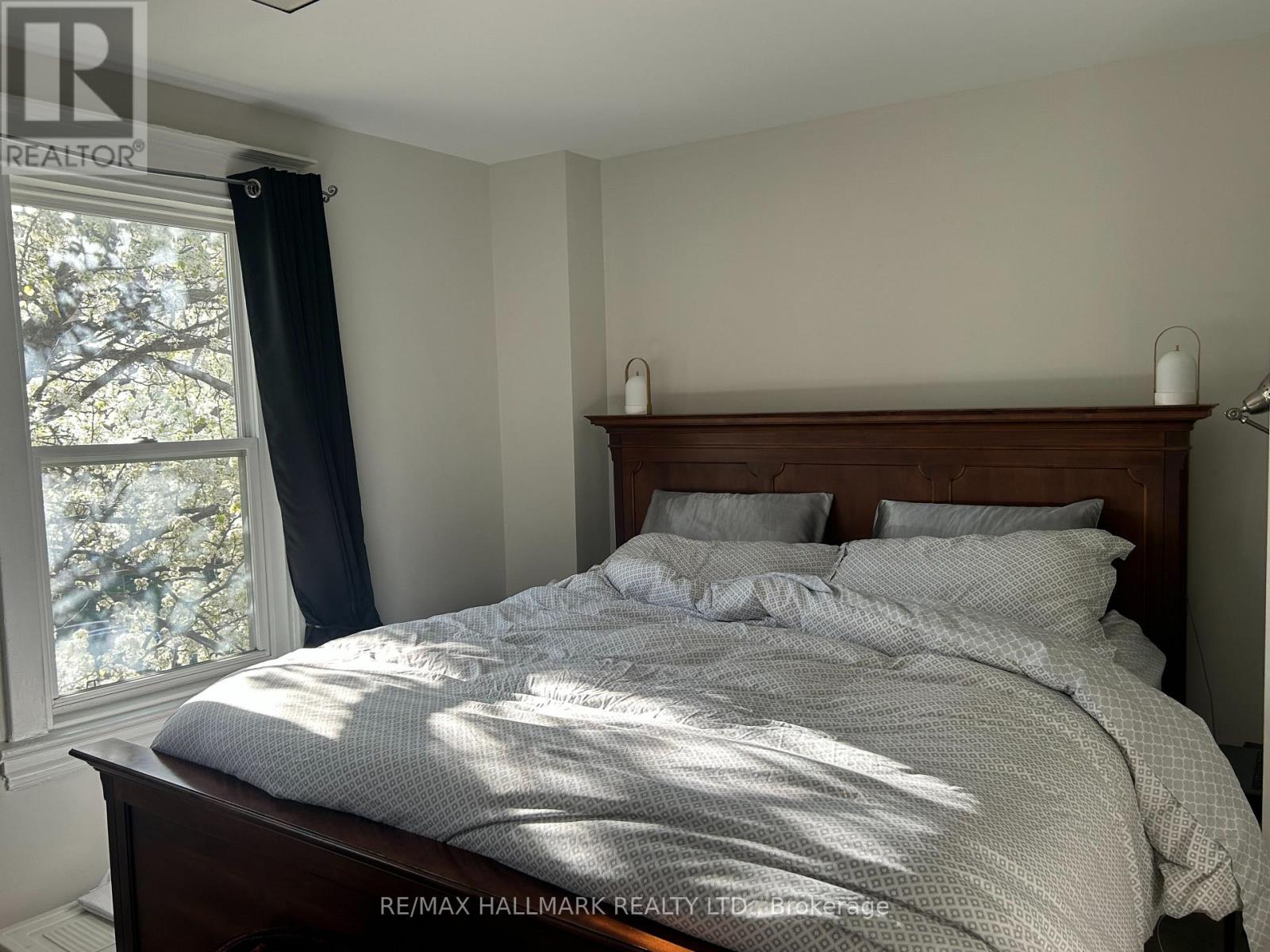 Upper - 18 Pape Avenue, Toronto, Ontario  M4M 2V6 - Photo 14 - E13857782