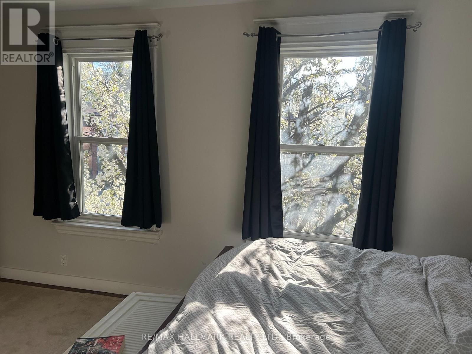 Upper - 18 Pape Avenue, Toronto, Ontario  M4M 2V6 - Photo 16 - E13857782