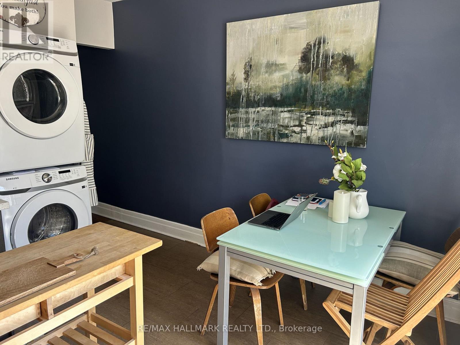 Upper - 18 Pape Avenue, Toronto, Ontario  M4M 2V6 - Photo 7 - E13857782