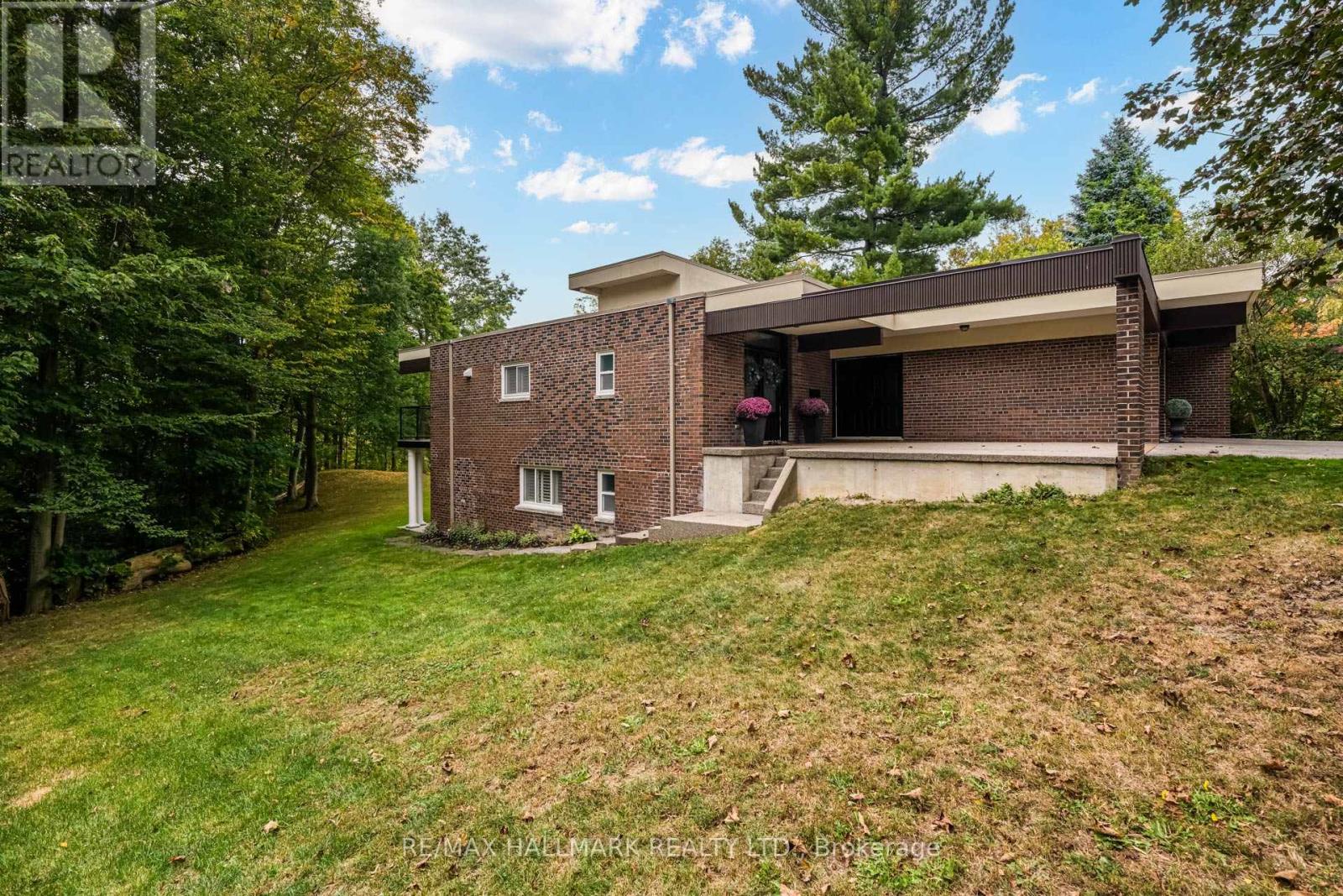 1499 Ashington Court, Mississauga, Ontario  L5C 1R5 - Photo 41 - W13857764