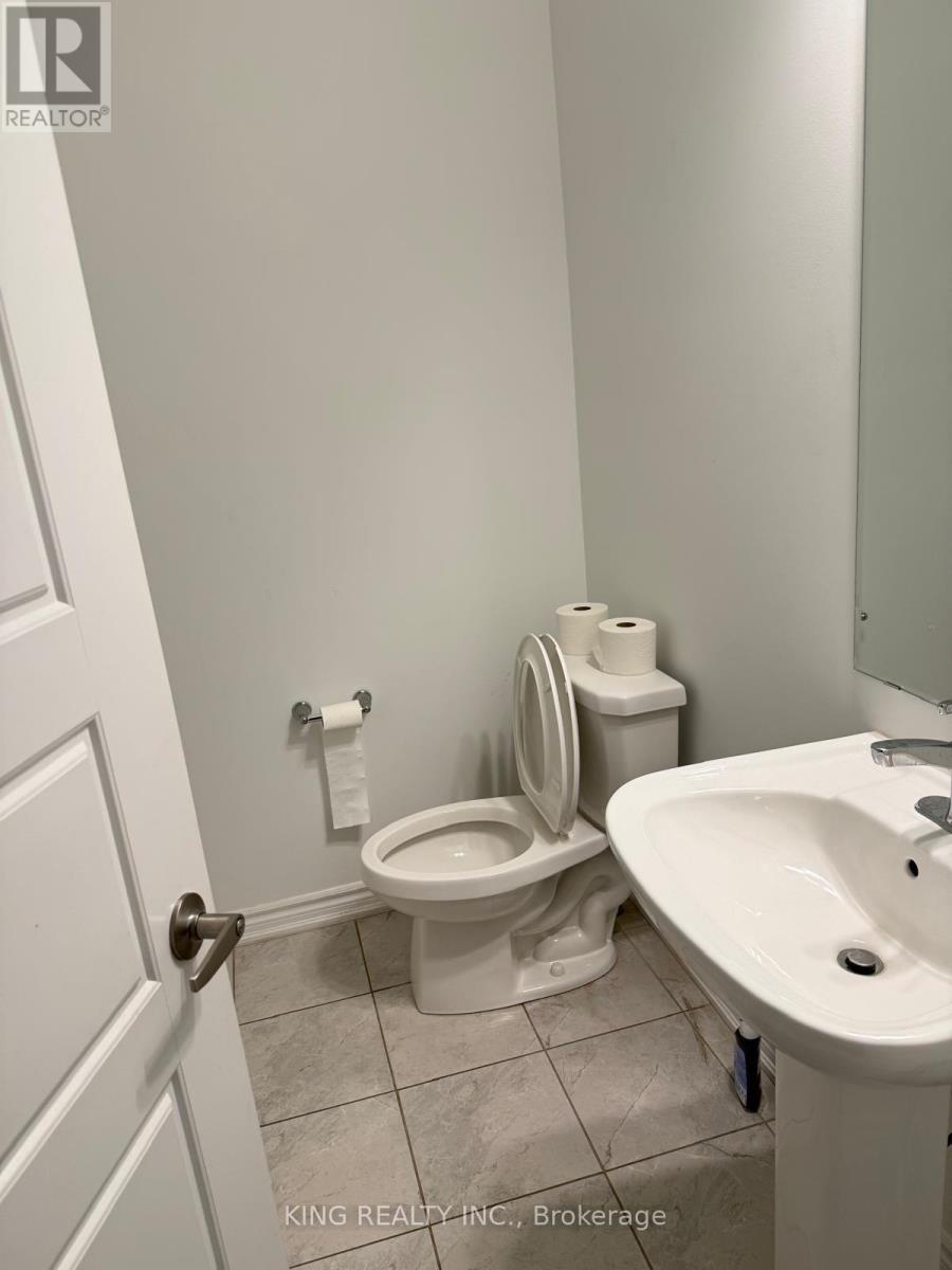 210 Keppel Circle, Brampton, Ontario  L7A 0B6 - Photo 10 - W13857776