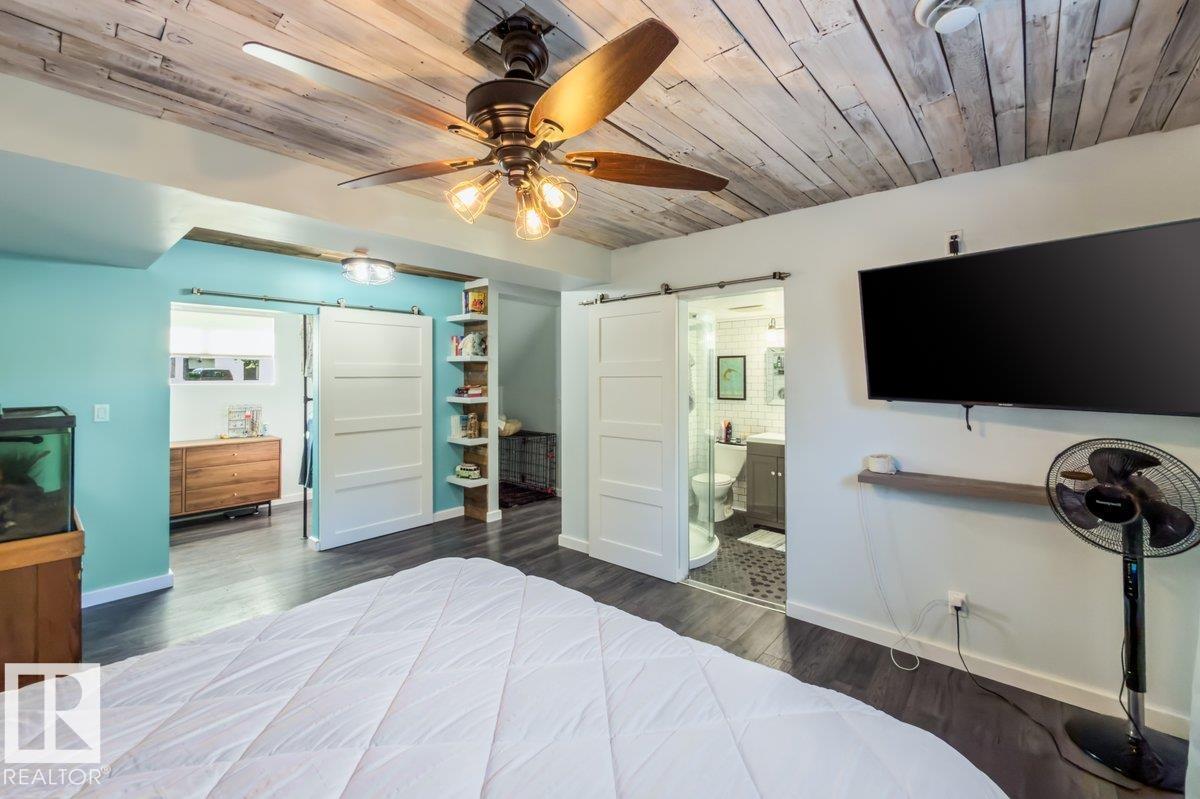 55 Gladstone CR