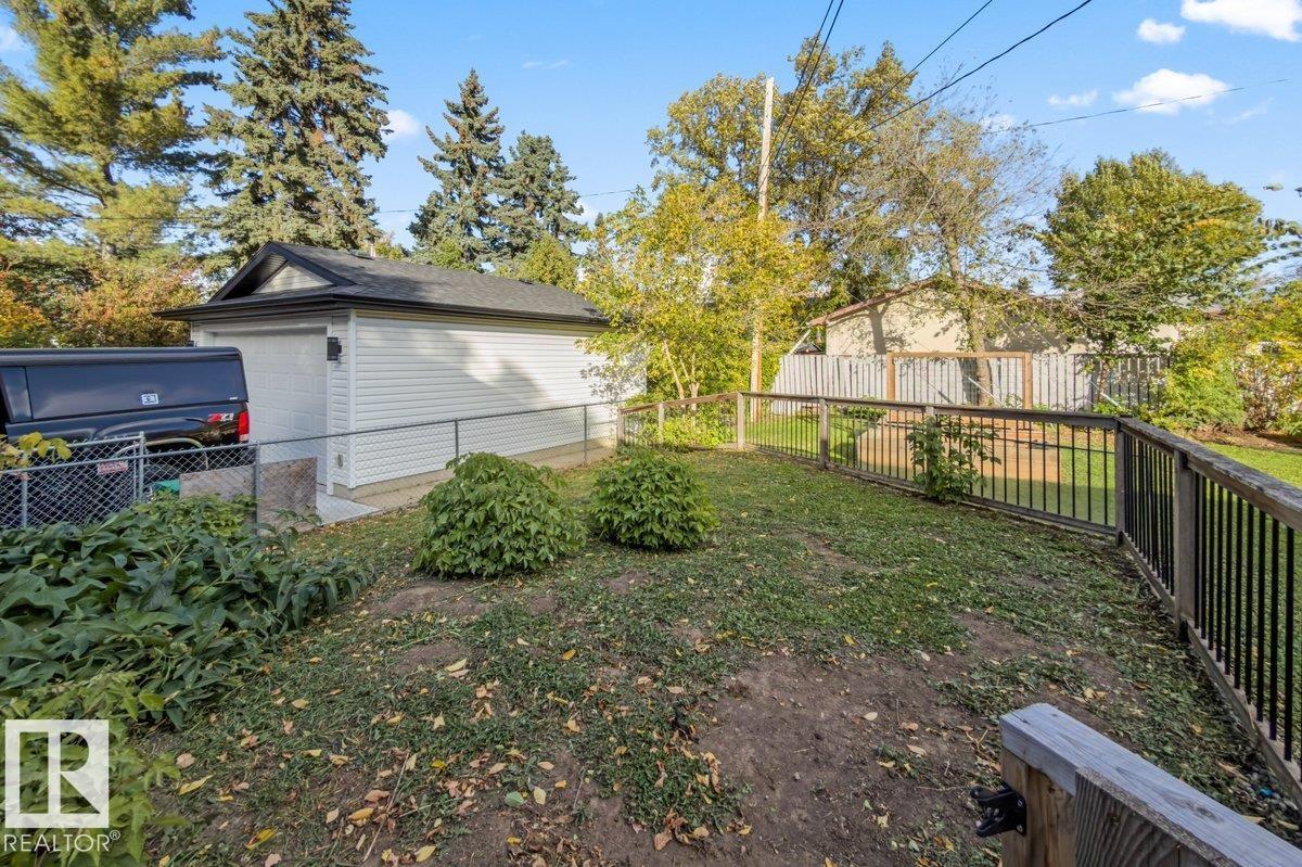 55 Gladstone CR