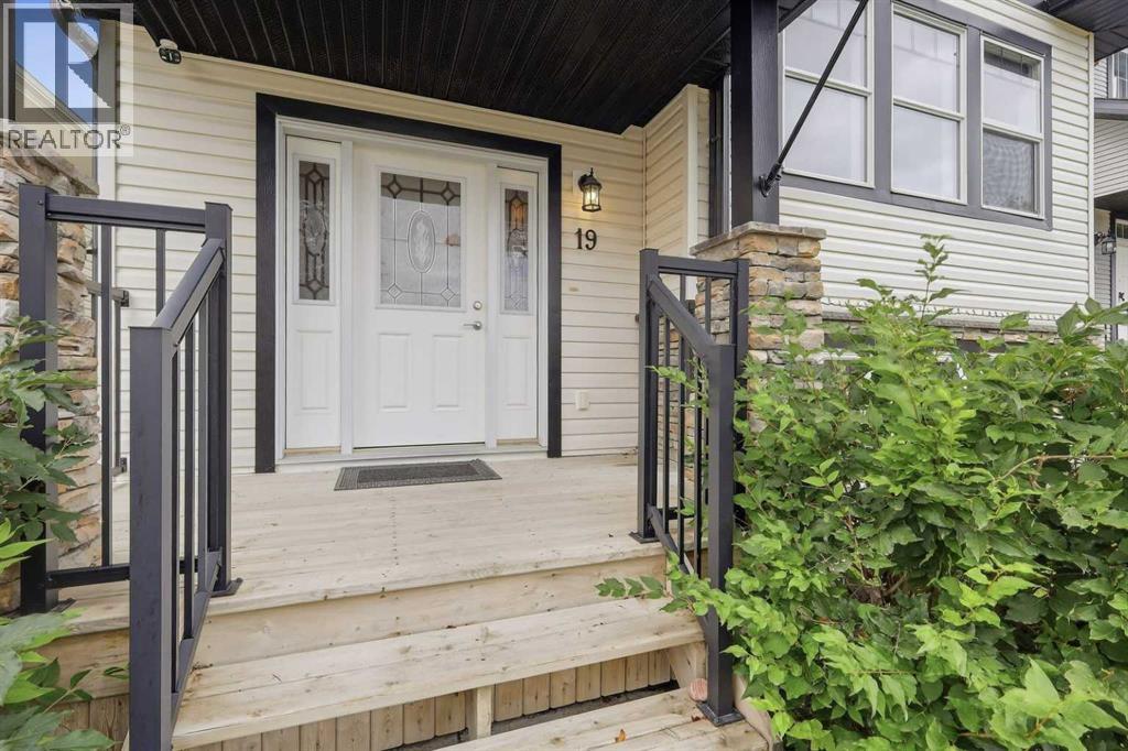 19 Regatta Way