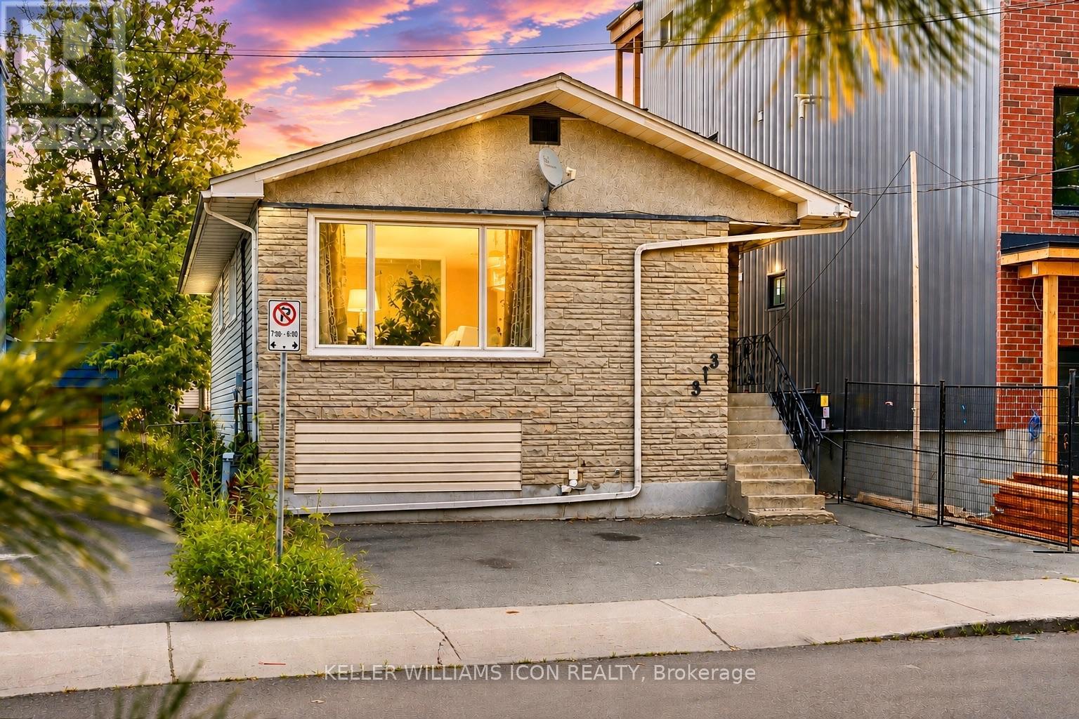 313 SAVARD AVENUE, Ottawa, Ontario