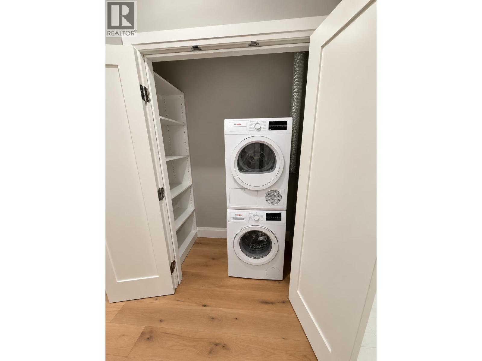 basement 848 ROSLYN BOULEVARD
