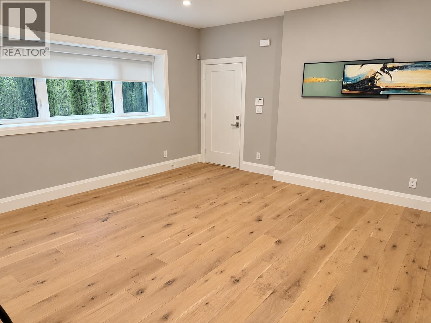 basement 848 ROSLYN BOULEVARD