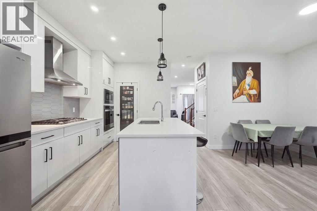 118 Saddlelake Manor NE