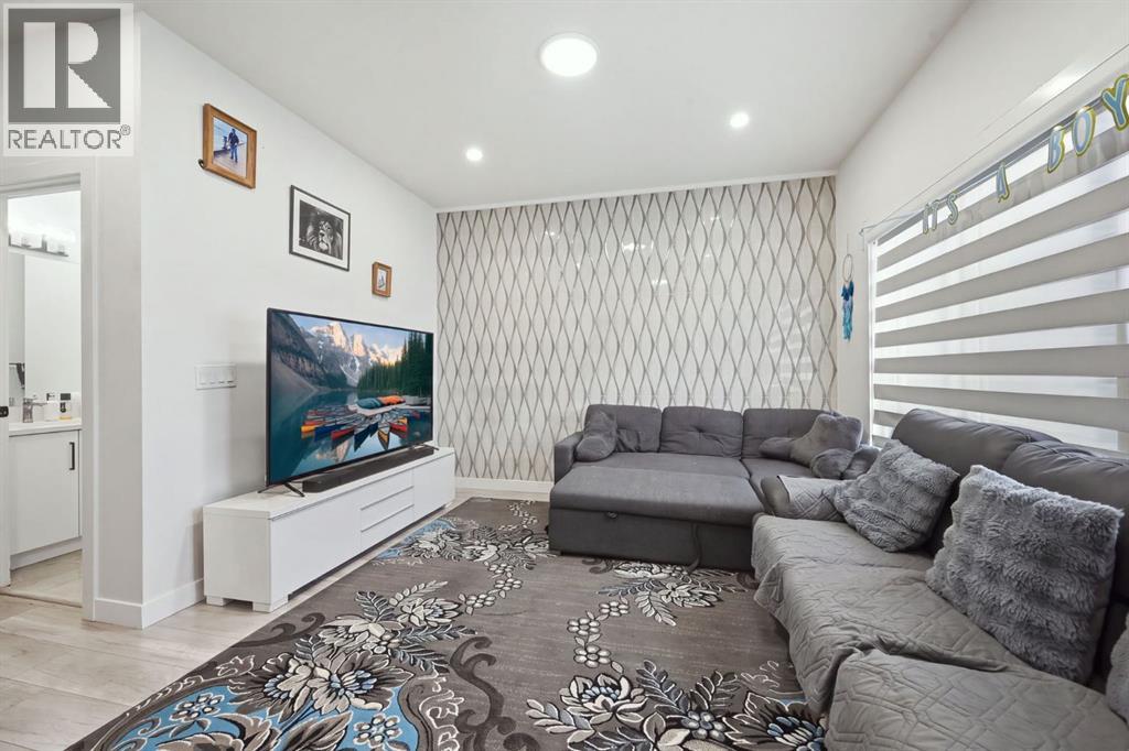 118 Saddlelake Manor NE