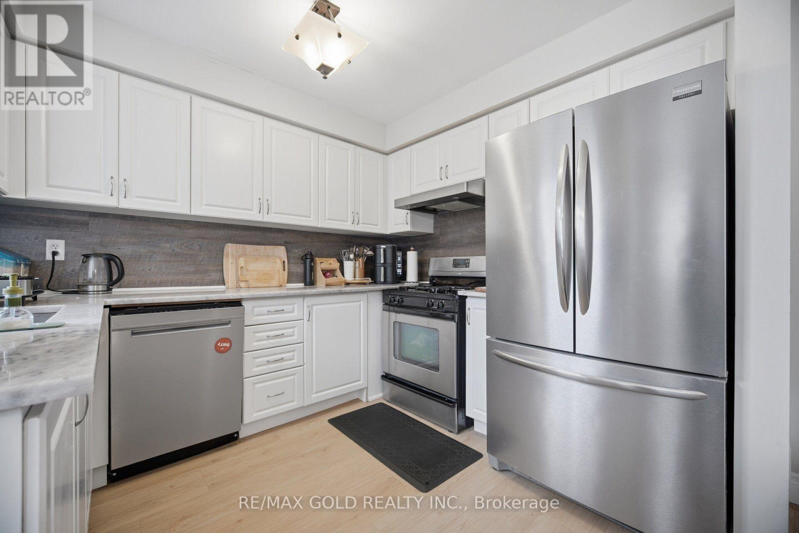 1795 Cobra Crescent, Burlington, Ontario  L7L 7L7 - Photo 17 - W13857806