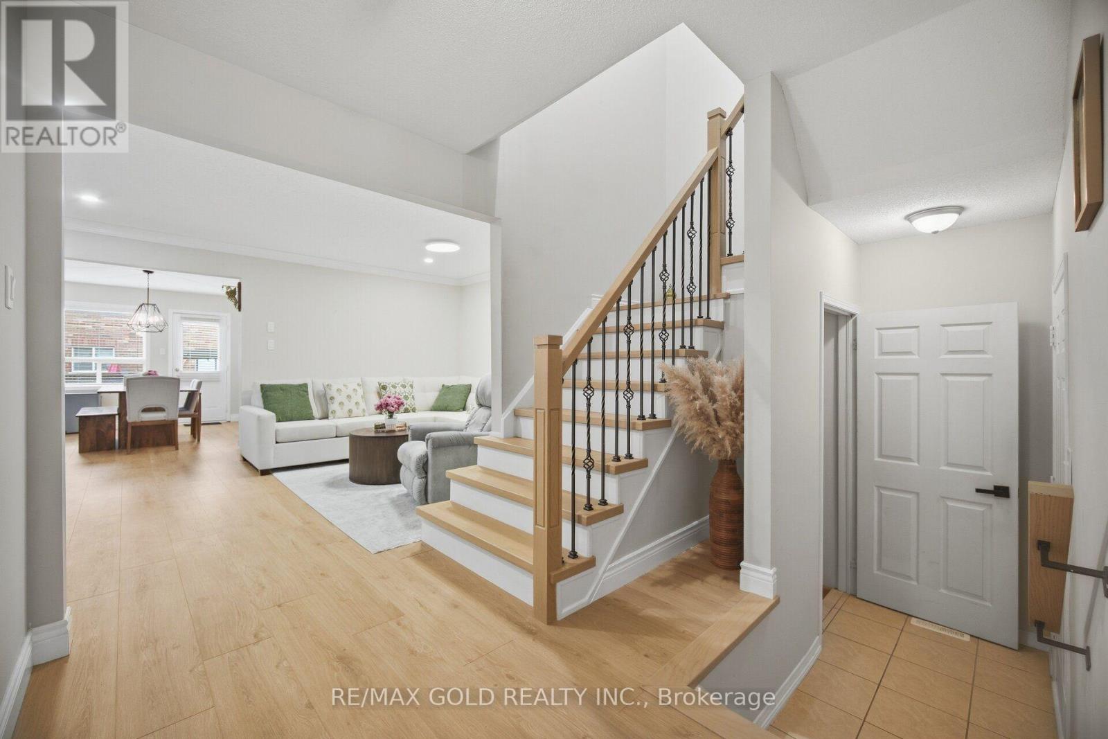 1795 Cobra Crescent, Burlington, Ontario  L7L 7L7 - Photo 35 - W13857806