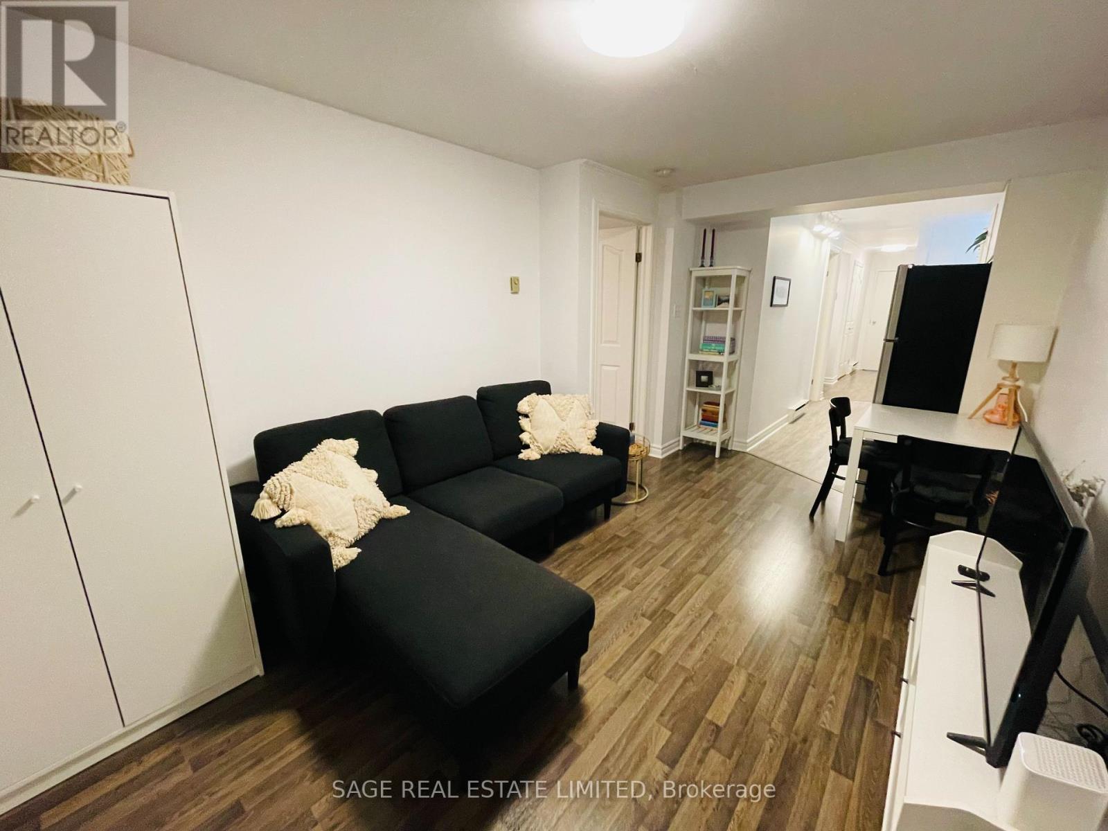 5 - 296 Runnymede Road, Toronto (Runnymede-Bloor West Village), Ontario  M6S 2Y6 - Photo 3 - W13857816