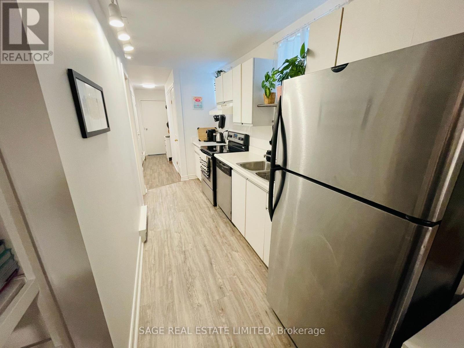 5 - 296 Runnymede Road, Toronto (Runnymede-Bloor West Village), Ontario  M6S 2Y6 - Photo 8 - W13857816