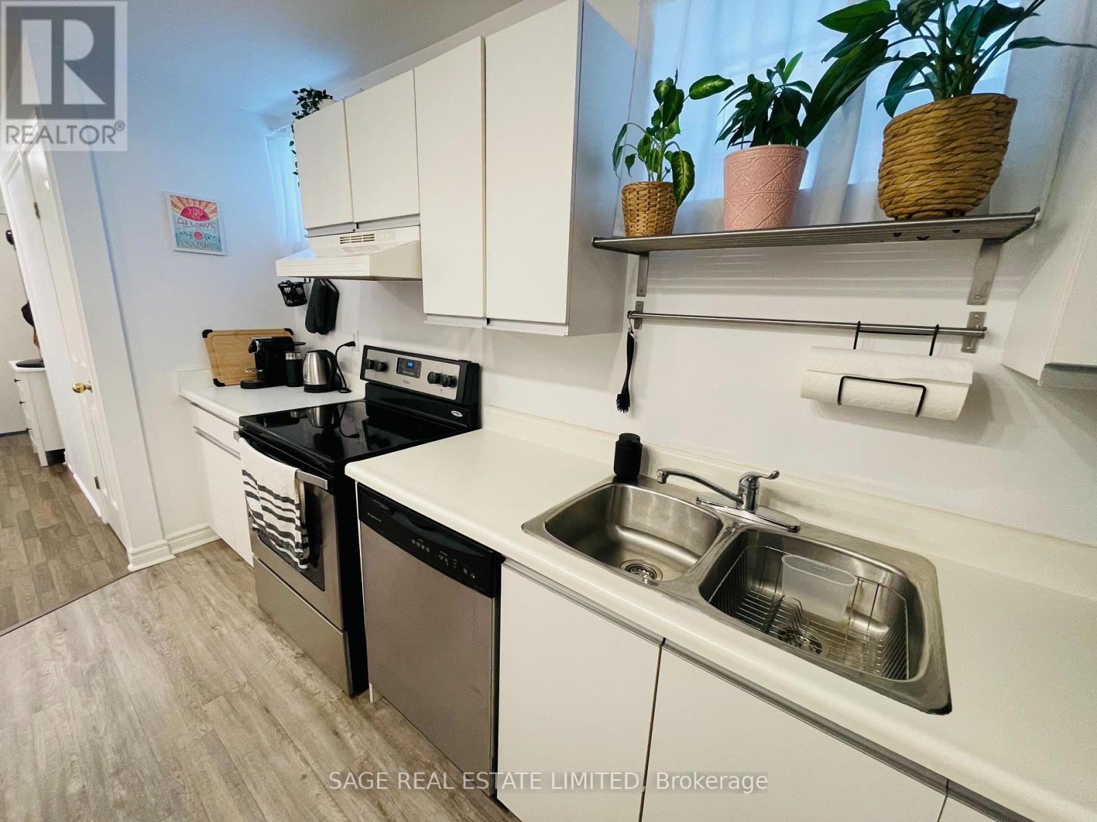 5 - 296 Runnymede Road, Toronto (Runnymede-Bloor West Village), Ontario  M6S 2Y6 - Photo 9 - W13857816