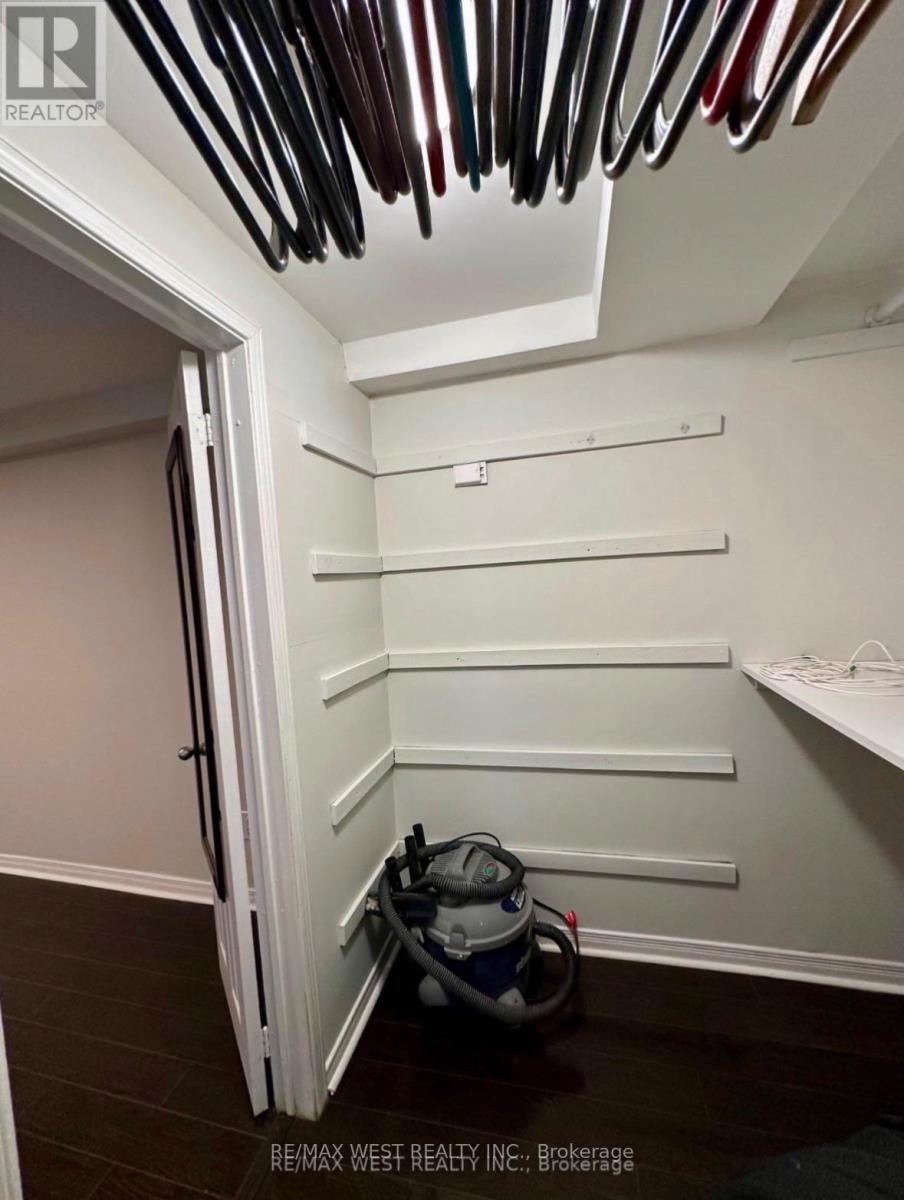 Bsmt - 13 Sorauren Avenue, Toronto, Ontario  M6R 2C6 - Photo 13 - W13857818