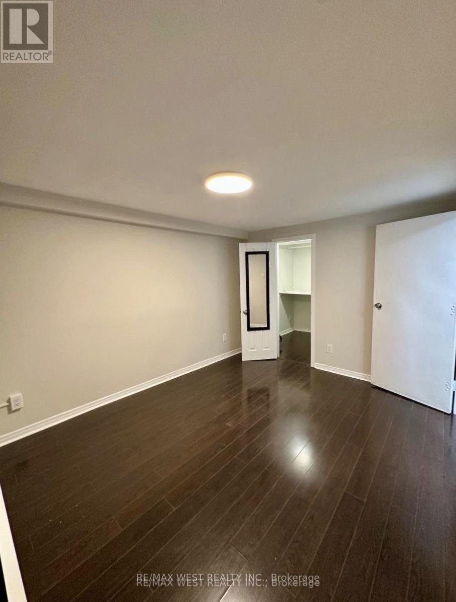 Bsmt - 13 Sorauren Avenue, Toronto, Ontario  M6R 2C6 - Photo 6 - W13857818