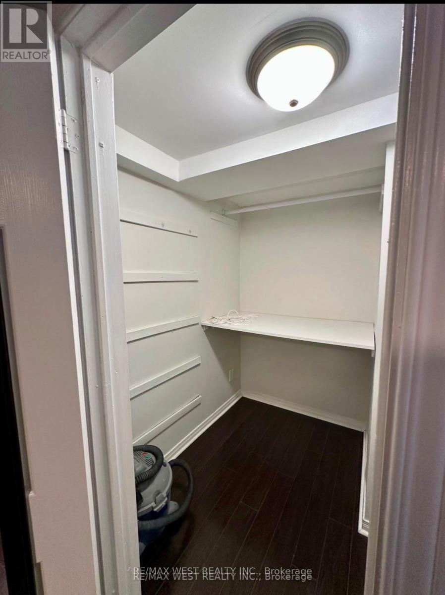 Bsmt - 13 Sorauren Avenue, Toronto, Ontario  M6R 2C6 - Photo 8 - W13857818