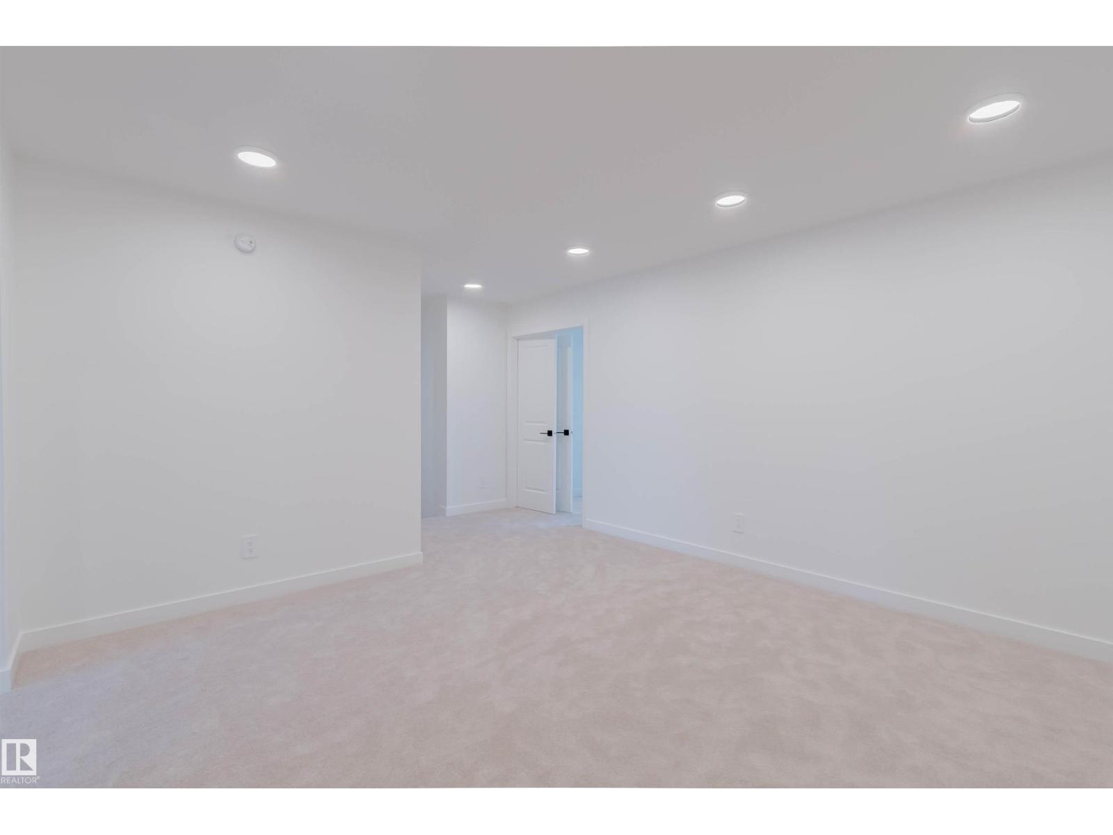 20624 43 AV NW