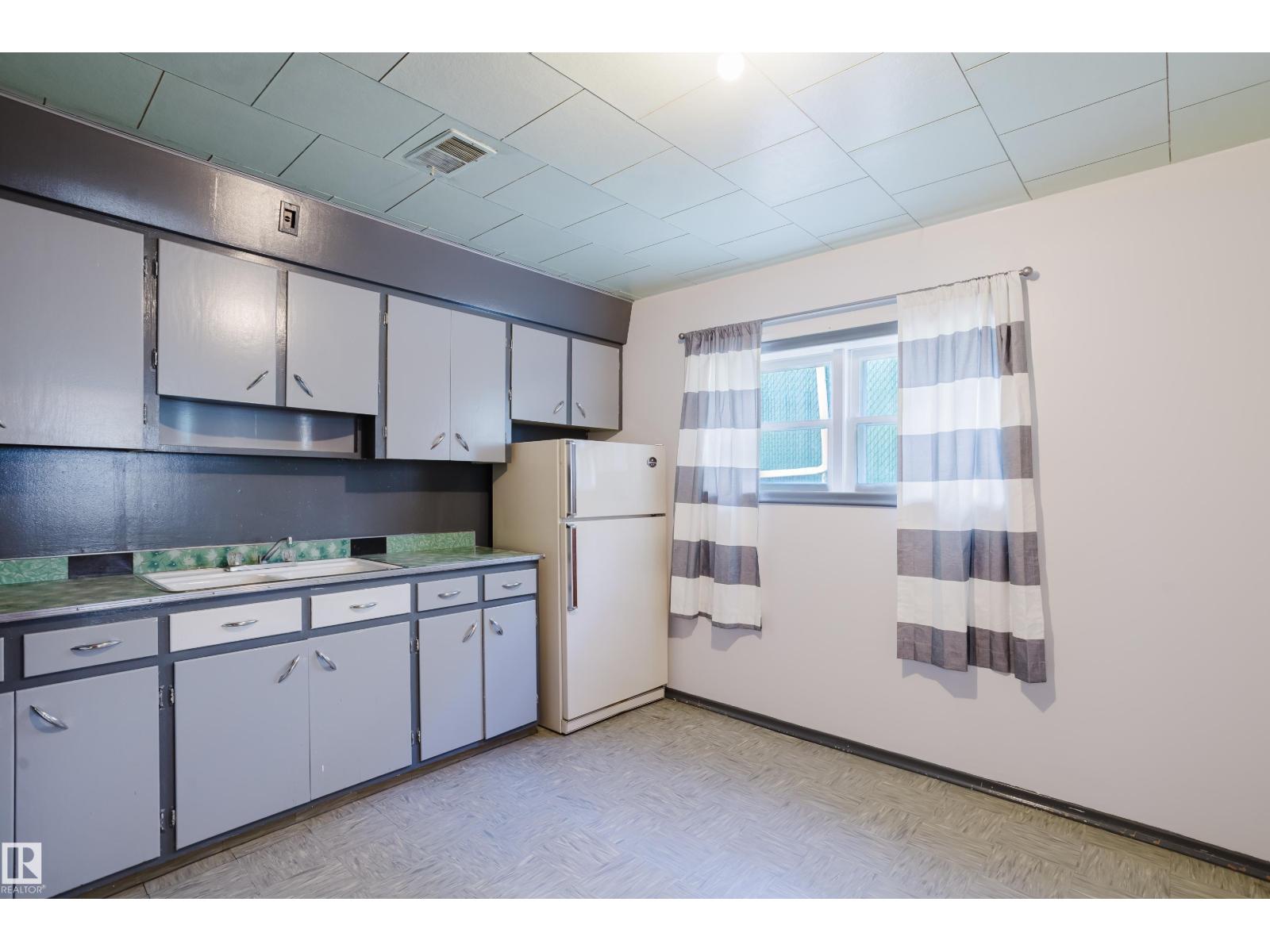 12831 126 ST NW
