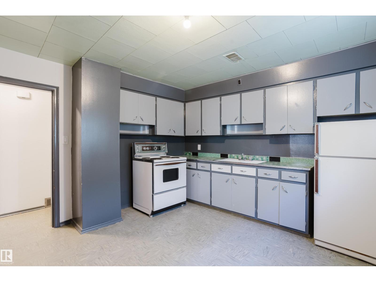 12831 126 ST NW