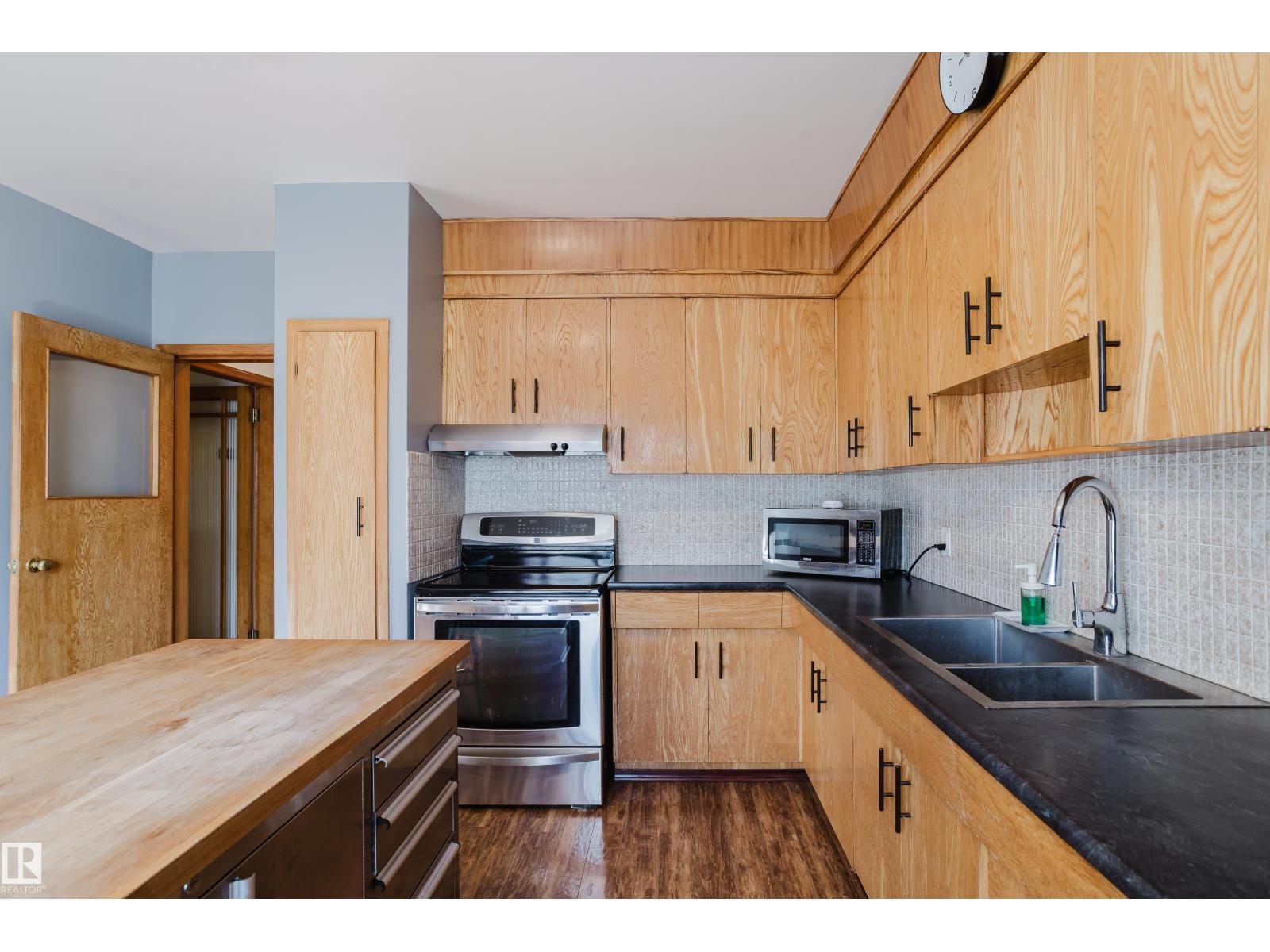 12831 126 ST NW