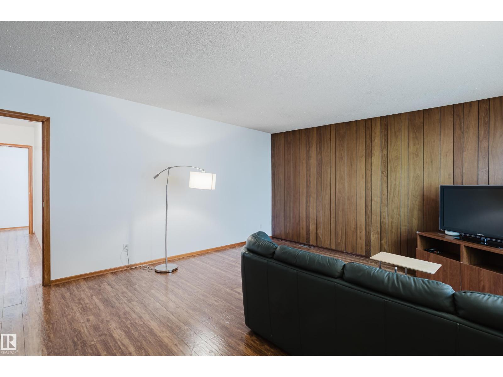 12831 126 ST NW