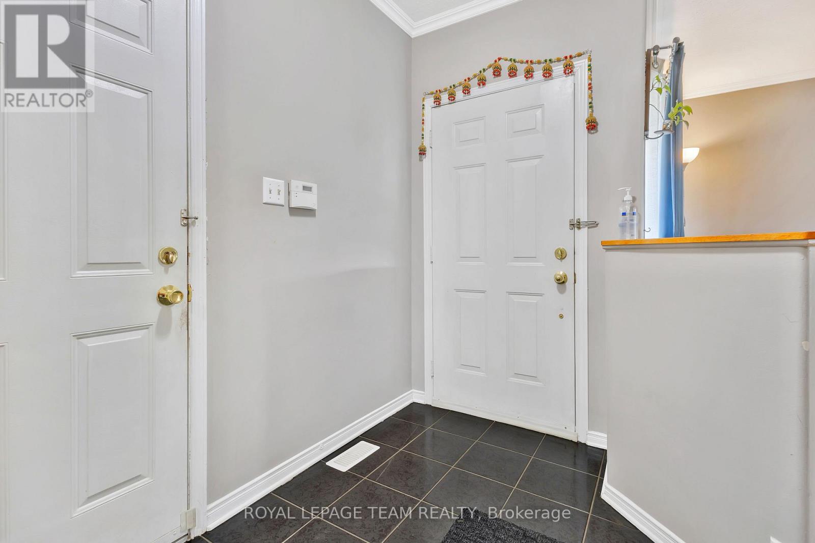 36 Saffron Court, Ottawa, Ontario  K2J 4R7 - Photo 3 - X13857858