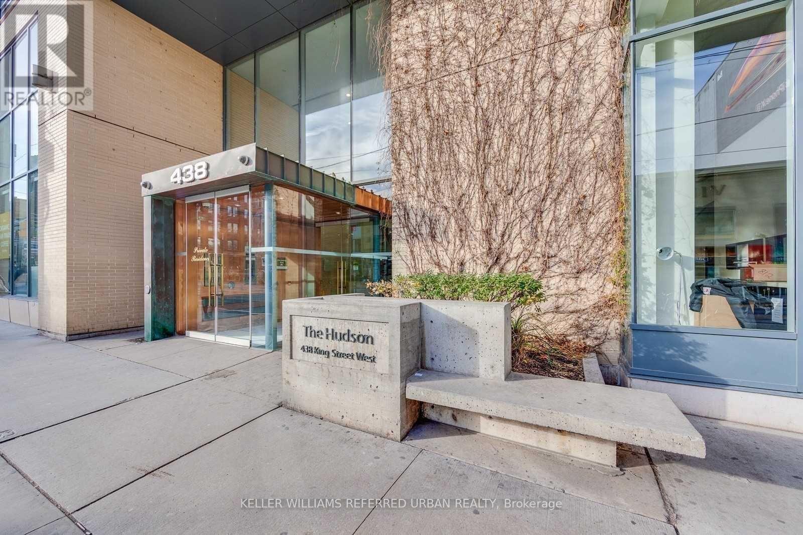 1102 - 438 KING STREET W