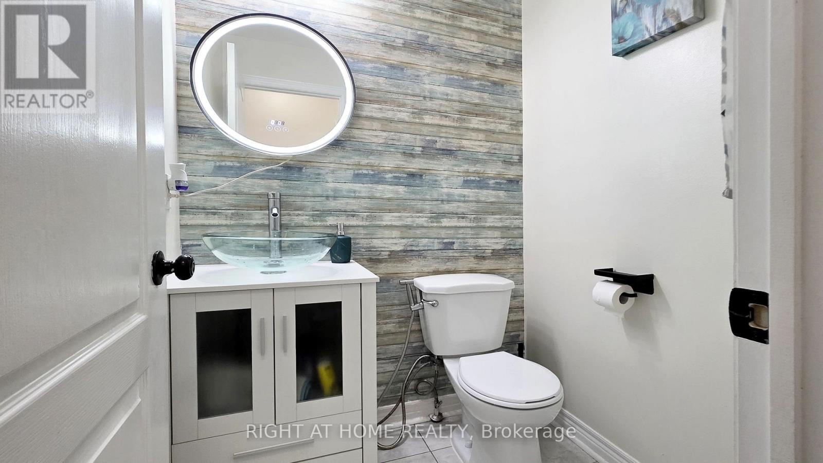 11 Pottle Lane, Ajax (South East), Ontario  L1S 7S4 - Photo 9 - E13857854