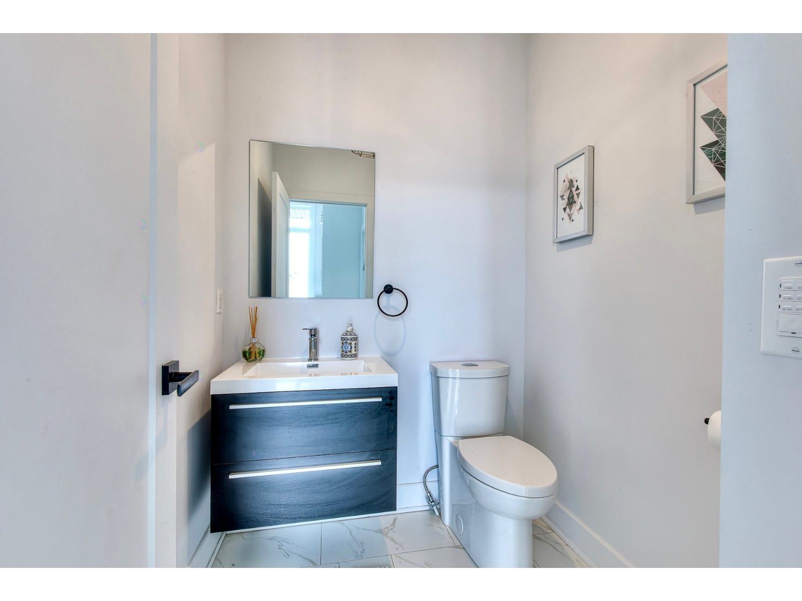 87 Ch. de la Pointe-aux-Renards Pincourt Quebec Canada J7W0C3 3