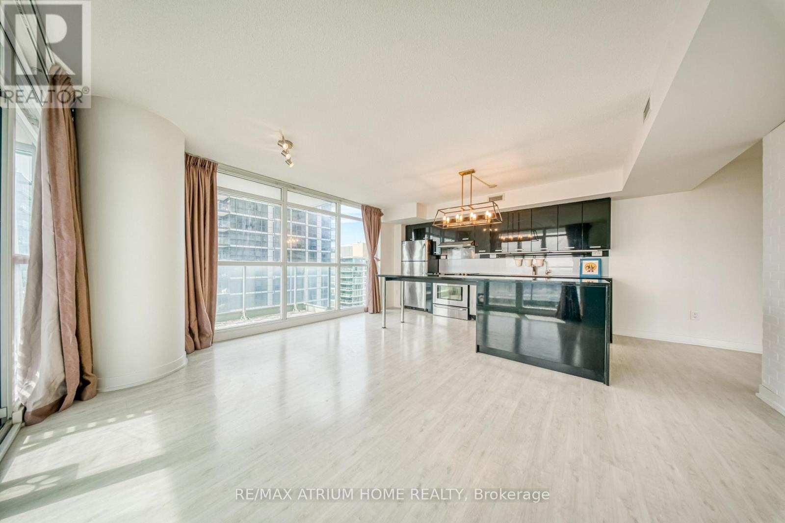 1502 - 29 Singer Court, Toronto, Ontario  M2K 0B3 - Photo 2 - C13796302