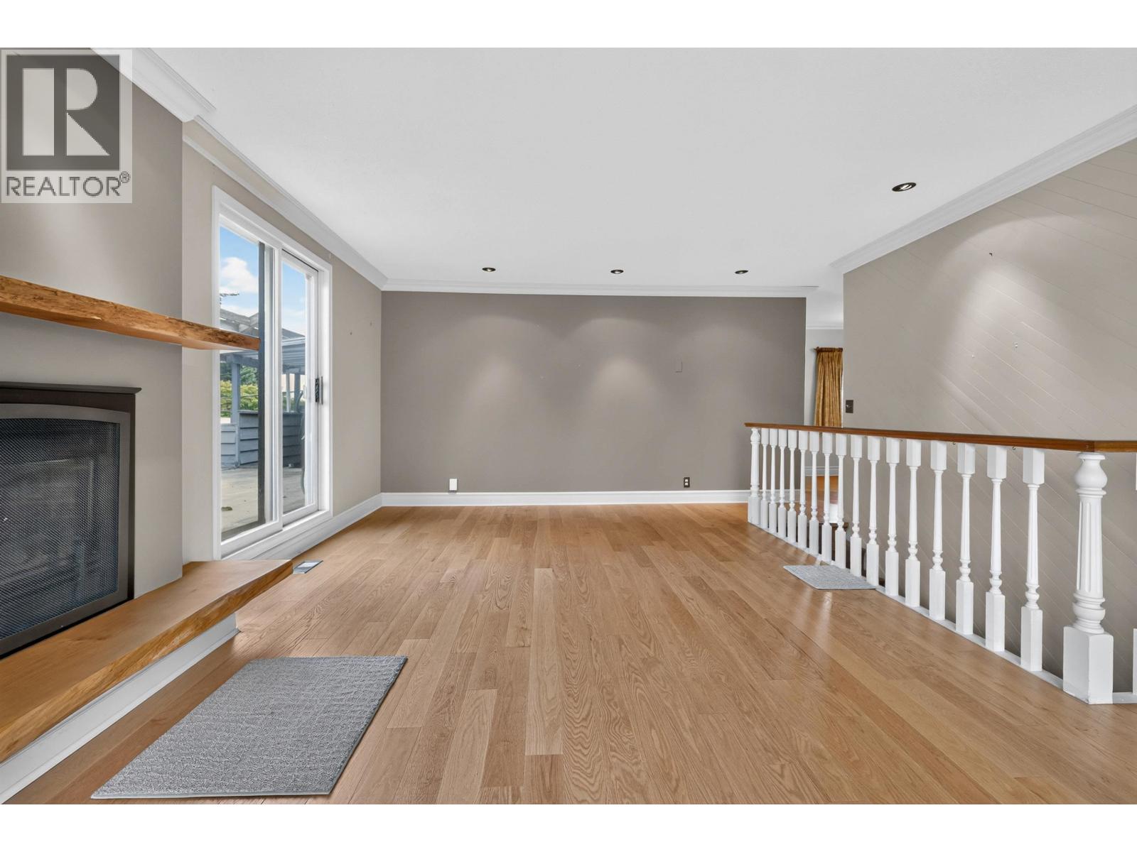 6338 Waltham Avenue, Burnaby, British Columbia  V5H 3V4 - Photo 4 - R3171799