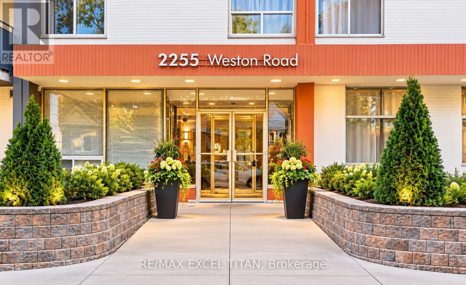204 - 2255 WESTON ROAD, Toronto, Ontario