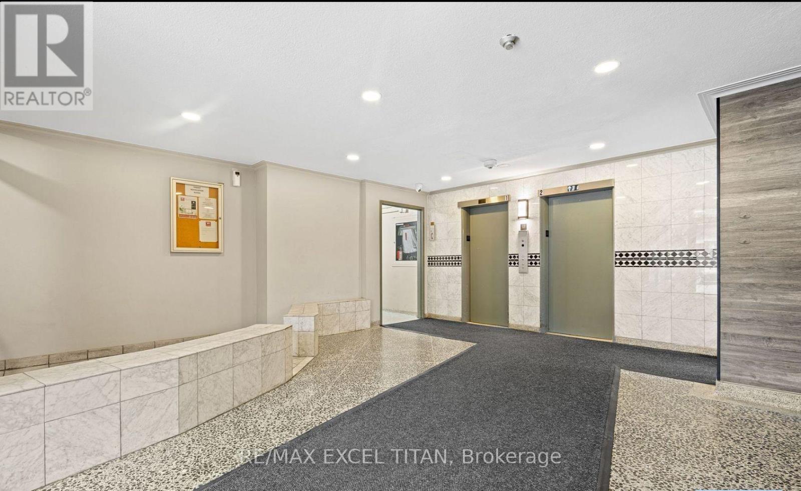 204 - 2255 Weston Road, Toronto, Ontario  M9N 1Y5 - Photo 2 - W13857826