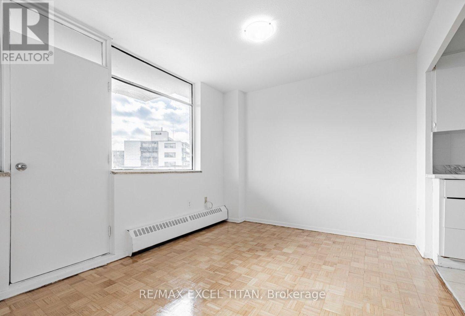 204 - 2255 Weston Road, Toronto, Ontario  M9N 1Y5 - Photo 3 - W13857826