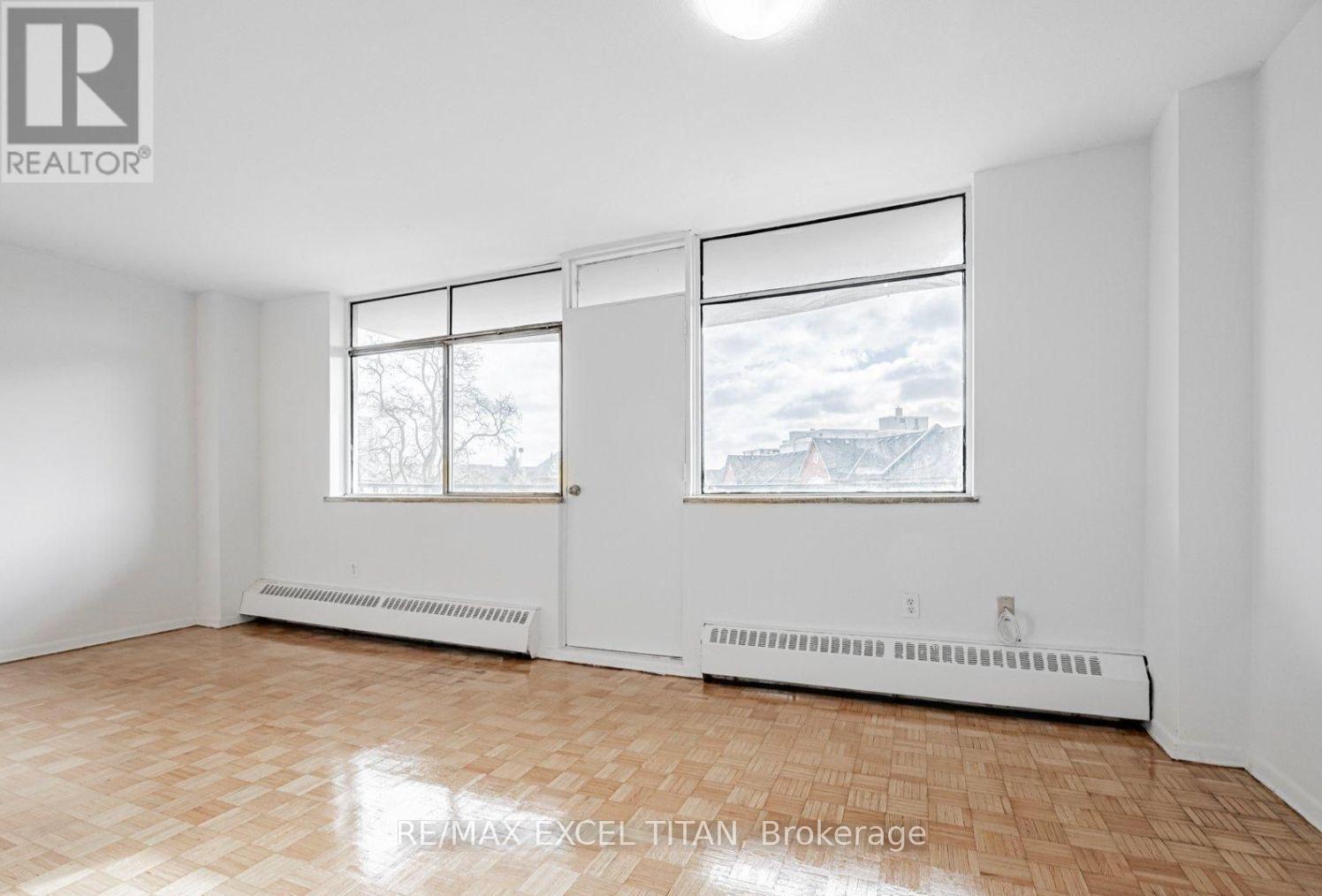 204 - 2255 Weston Road, Toronto, Ontario  M9N 1Y5 - Photo 4 - W13857826