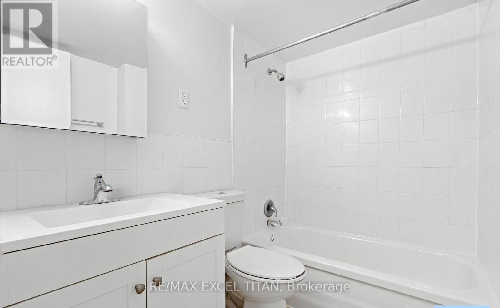 409 - 2255 Weston Road, Toronto, Ontario  M9N 1Y5 - Photo 5 - W13857842