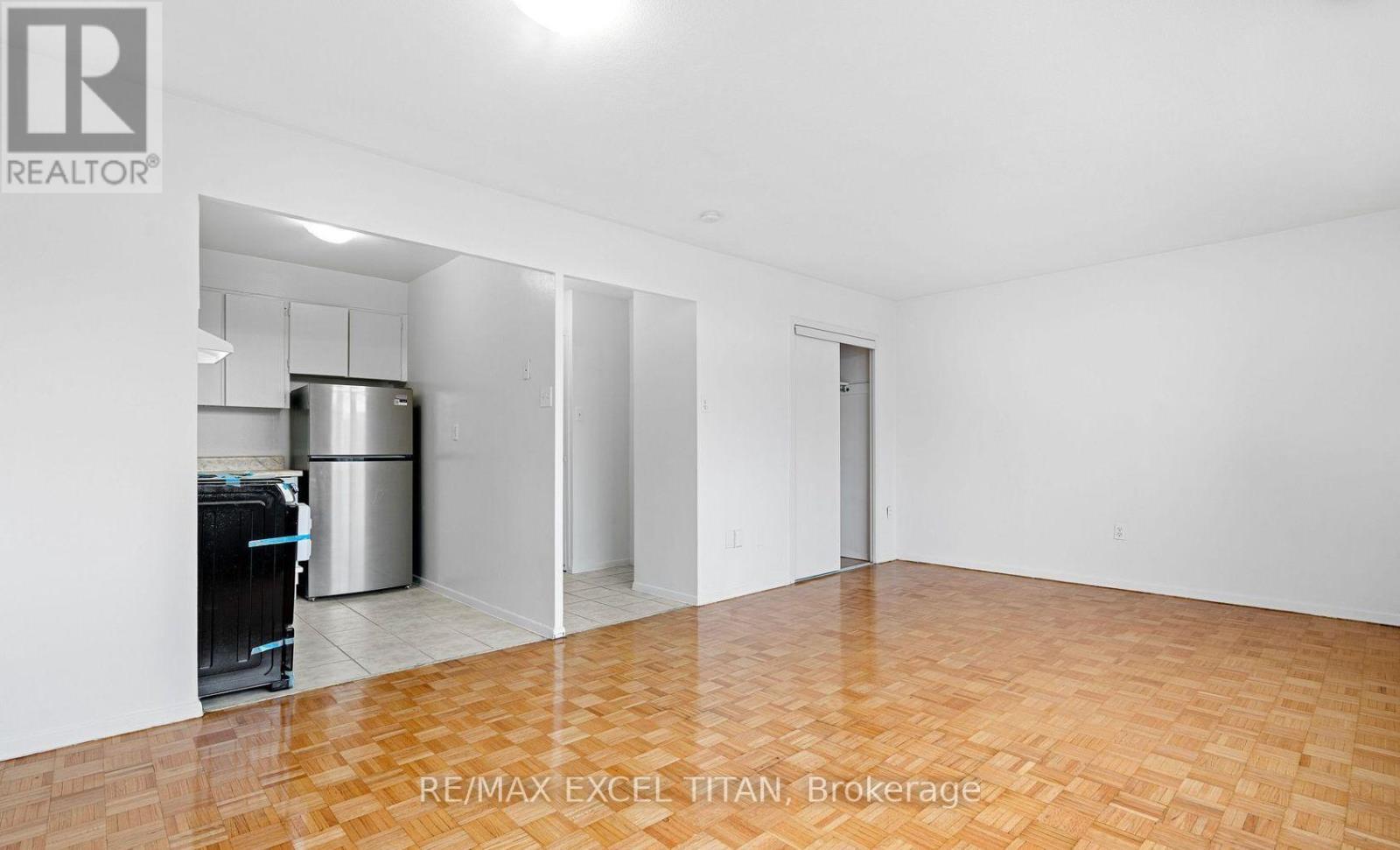 409 - 2255 Weston Road, Toronto, Ontario  M9N 1Y5 - Photo 7 - W13857842