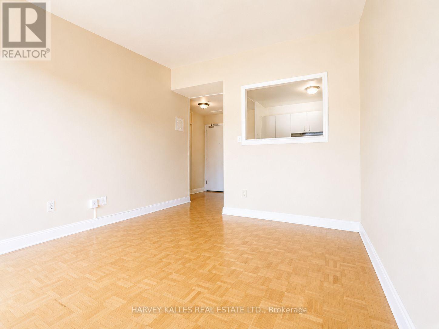 305 - 80 Blackfriar Avenue, Toronto, Ontario  M9R 3S9 - Photo 3 - W13721896