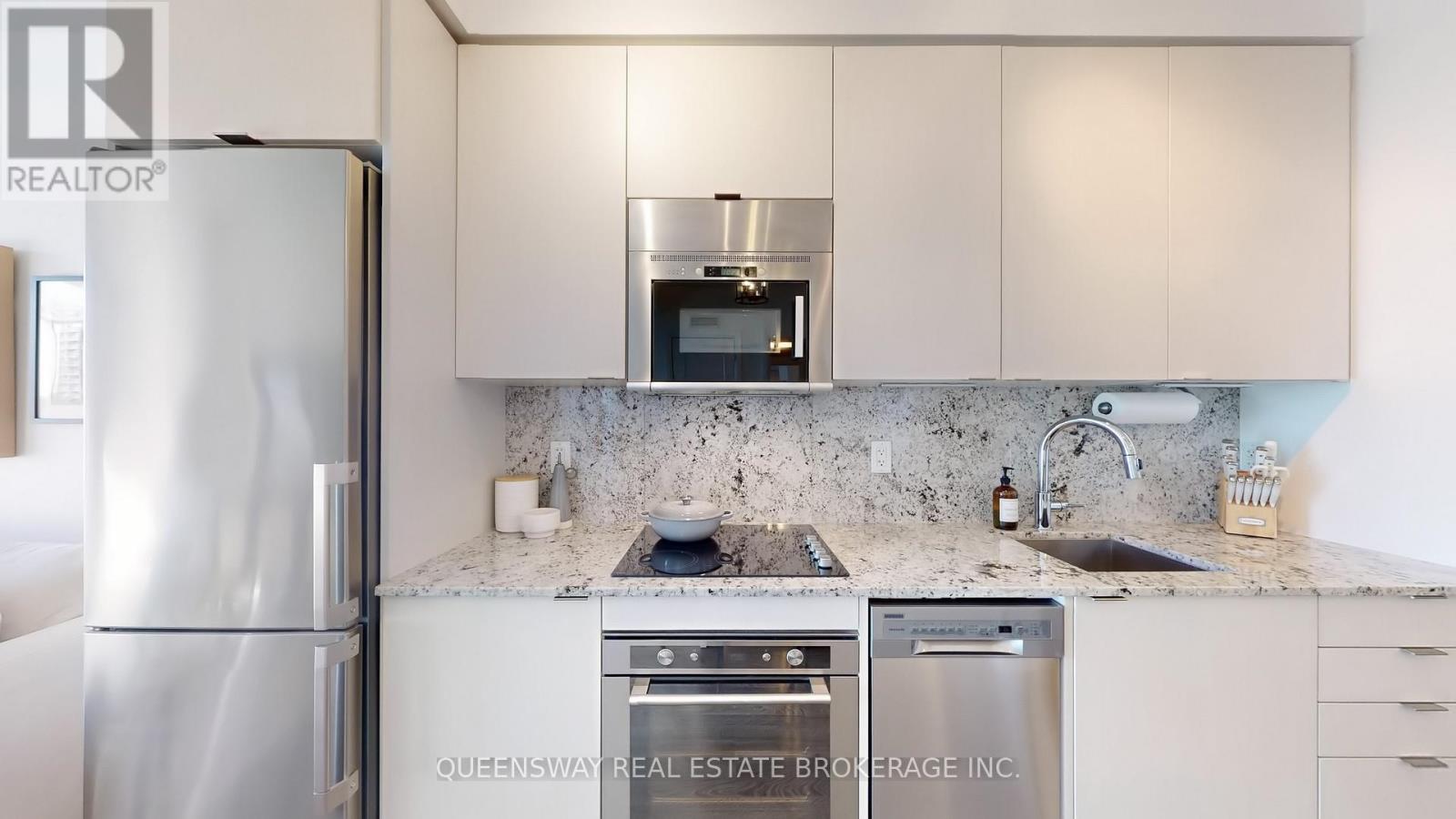 1605 - 101 Erskine Avenue, Toronto, Ontario  M4P 0C5 - Photo 11 - C13857898