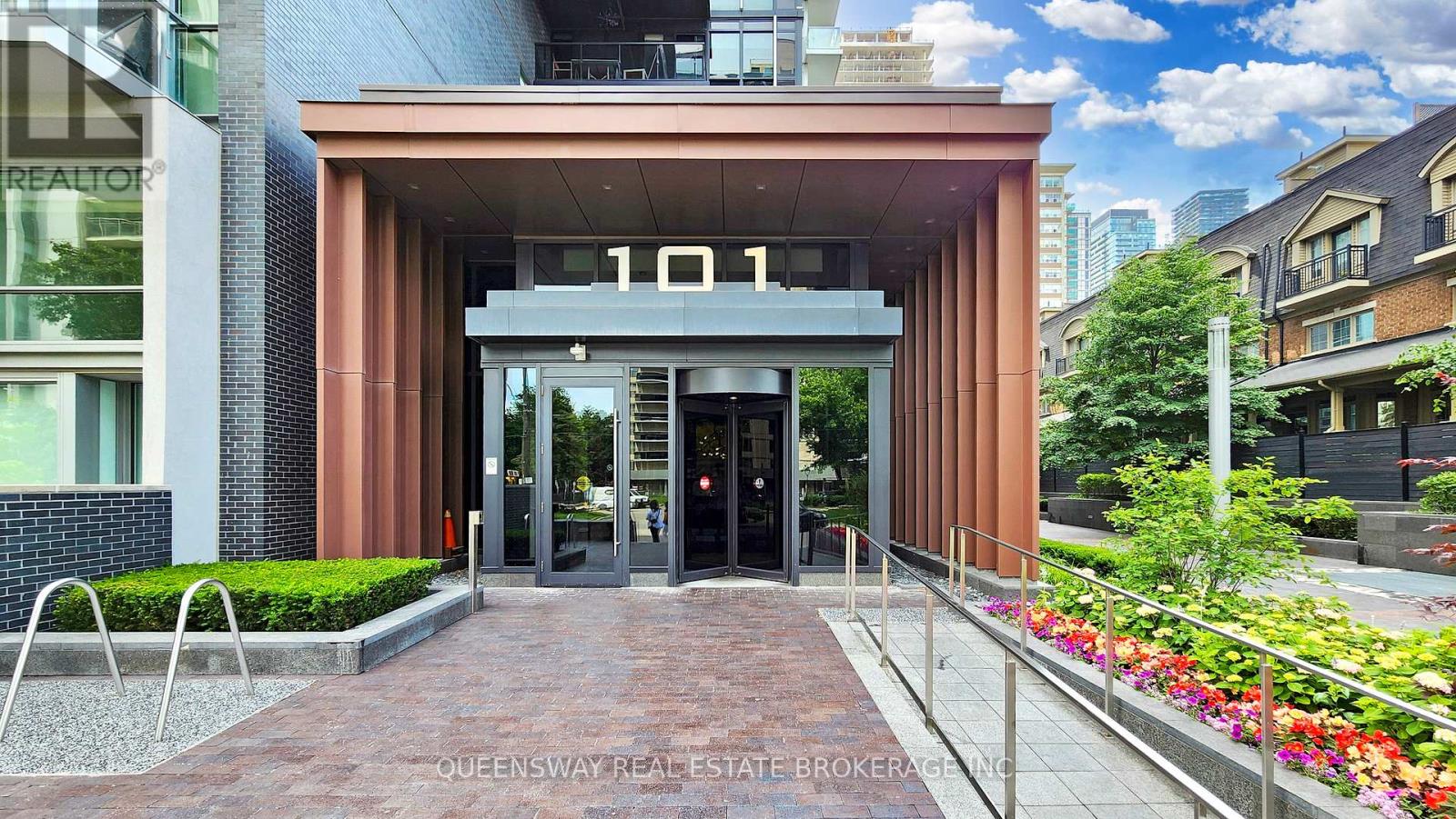 1605 - 101 Erskine Avenue, Toronto, Ontario  M4P 0C5 - Photo 2 - C13857898