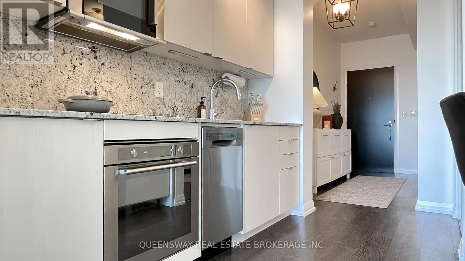 1605 - 101 Erskine Avenue, Toronto, Ontario  M4P 0C5 - Photo 8 - C13857898