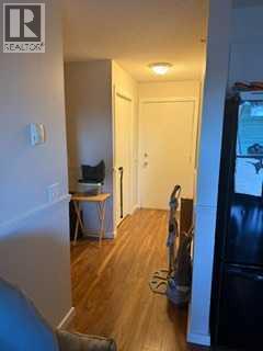 8412, 304 Mackenzie Way SW